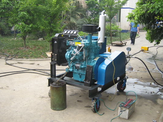 30kw 1000 বার ওয়াটার ব্লাস্টার মেশিন হাইড্রোব্লাস্ট প্রেসার ওয়াশার ডিজেল ইঞ্জিন ড্রাইভ